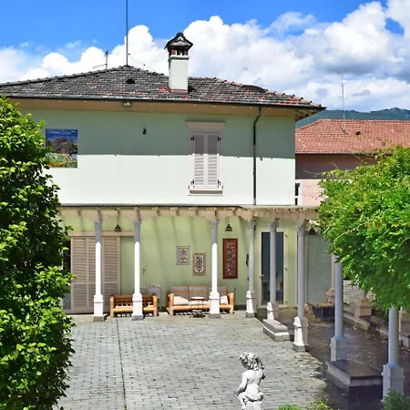 Locazione Turistica Verde Vila Porto Valtravaglia
